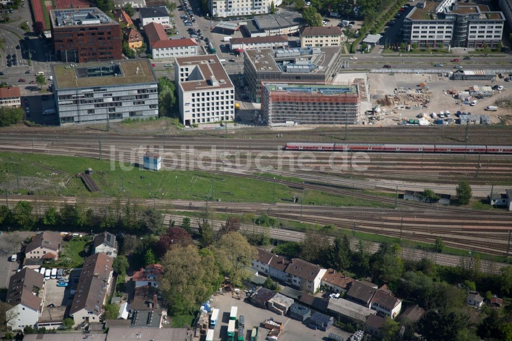 Freiburg im Breisgau von oben - Baustelle zum Neubau eines Büro- und Geschäftshauses an der Heinrich-von-Stephan-Straße in Freiburg im Breisgau im Bundesland Baden-Württemberg