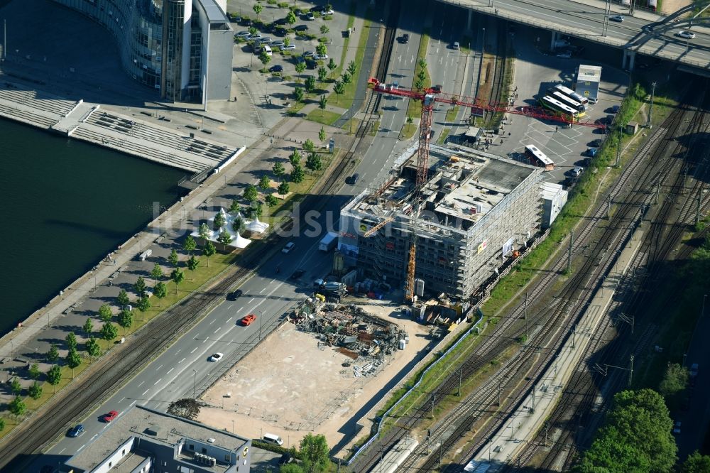 Kiel von oben - Baustelle zum Neubau eines Büro- und Geschäftshauses an der Kaistraße in Kiel im Bundesland Schleswig-Holstein, Deutschland