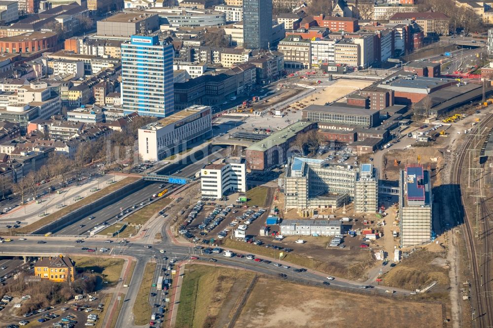 Duisburg aus der Vogelperspektive: Baustelle zum Neubau eines Büro- und Geschäftshauses Koloniestraße - Wuhanstraße in Duisburg im Bundesland Nordrhein-Westfalen - NRW, Deutschland