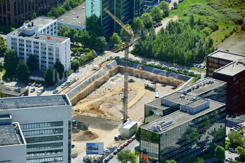 Luftbild Eschborn - Baustelle zum Neubau des Büro- und Geschäftshauses New Wave I im Gewerbegebiet Eschborn im Bundesland Hessen