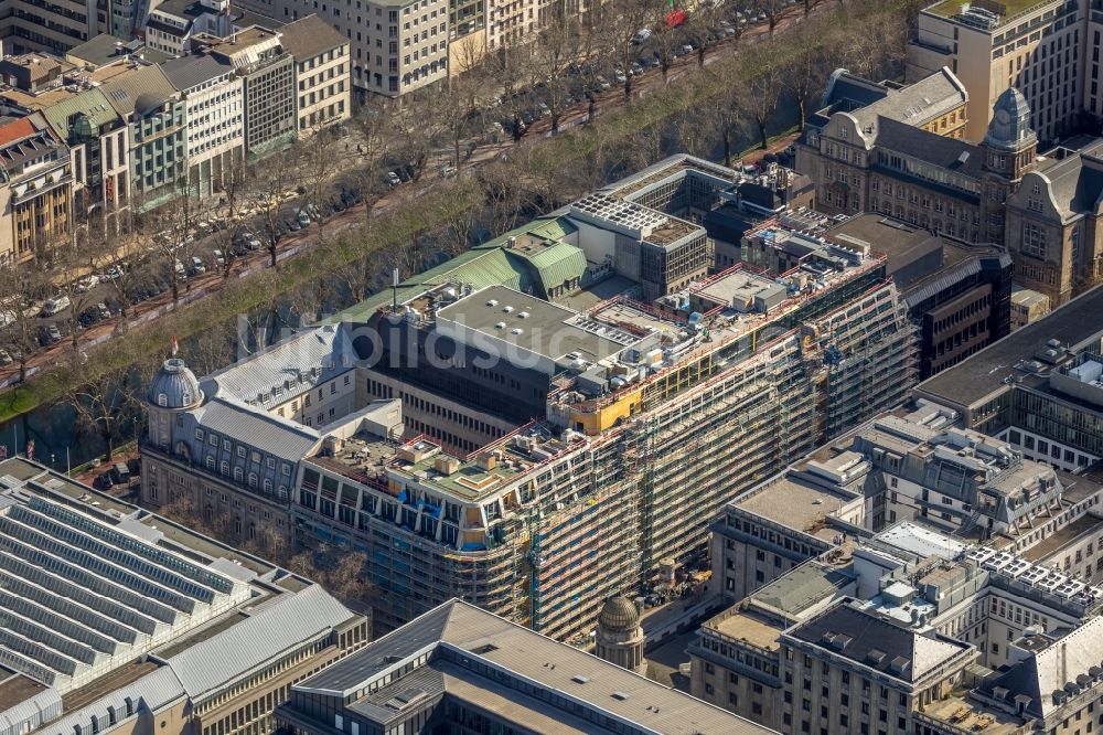 Düsseldorf von oben - Baustelle zum Neubau eines Büro- und Geschäftshauses KÖ-QUARTIER in Düsseldorf im Bundesland Nordrhein-Westfalen, Deutschland