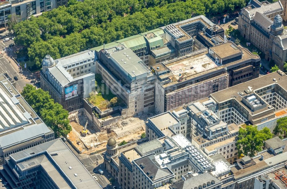 Düsseldorf aus der Vogelperspektive: Baustelle zum Neubau eines Büro- und Geschäftshauses KÖ-QUARTIER an der Königsallee - Breite Straße in Düsseldorf im Bundesland Nordrhein-Westfalen, Deutschland