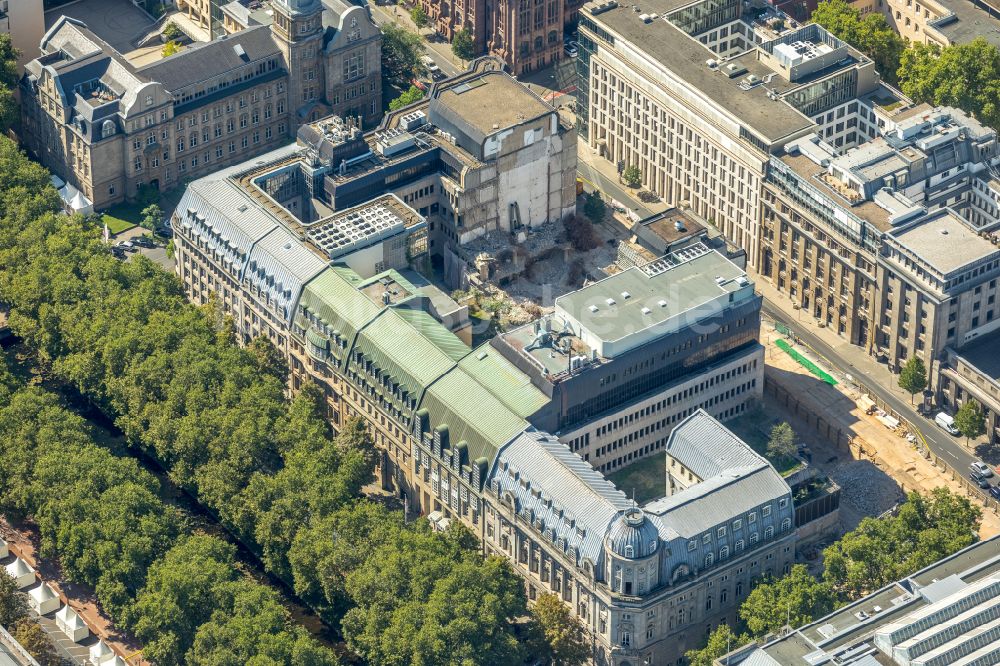 Düsseldorf von oben - Baustelle zum Neubau eines Büro- und Geschäftshauses KÖ-QUARTIER an der Königsallee - Breite Straße in Düsseldorf im Bundesland Nordrhein-Westfalen, Deutschland