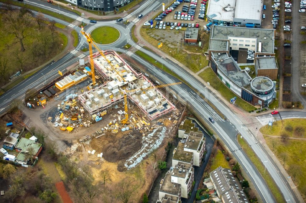 Herne aus der Vogelperspektive: Baustelle zum Neubau eines Büro- und Geschäftshauses Westring - Forellstraße durch die Peter Rundholz GmbH & Co. KG in Herne im Bundesland Nordrhein-Westfalen