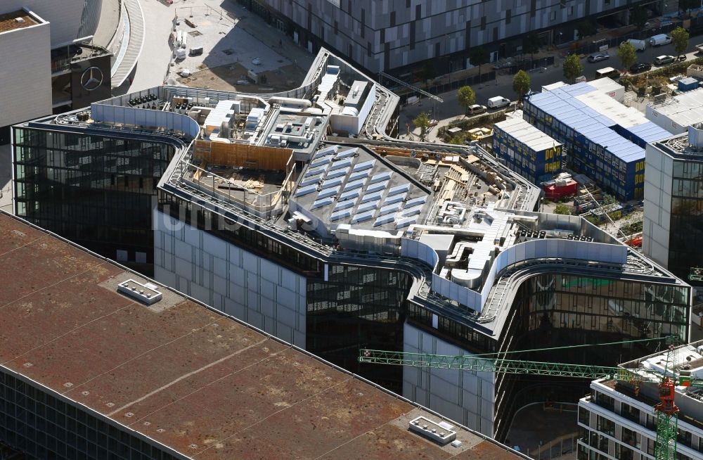 Berlin von oben - Baustelle zum Neubau eines Büro- und Geschäftshauses Zalando Campus im Ortsteil Friedrichshain in Berlin, Deutschland