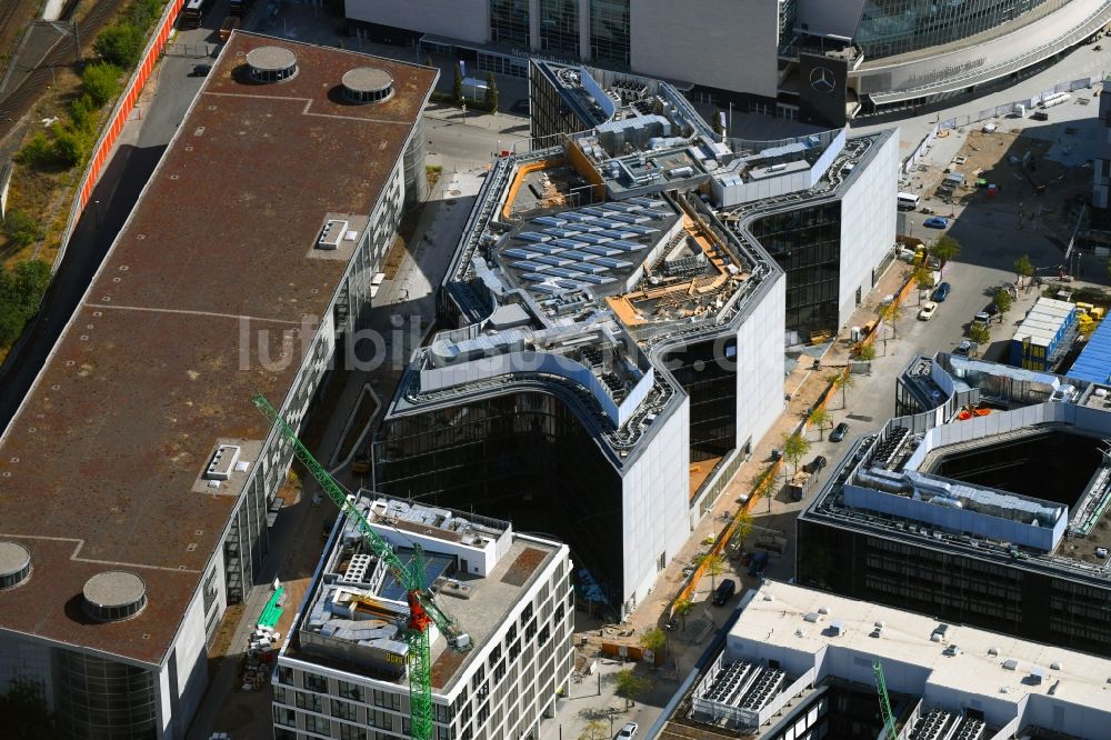 Berlin aus der Vogelperspektive: Baustelle zum Neubau eines Büro- und Geschäftshauses Zalando Campus im Ortsteil Friedrichshain in Berlin, Deutschland