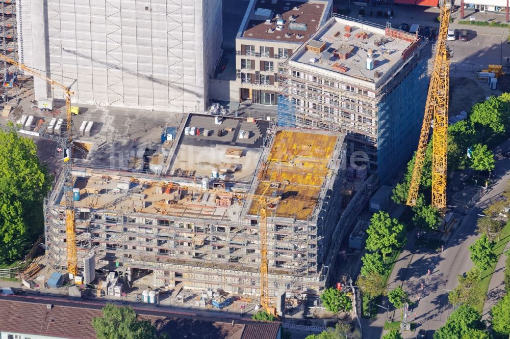 Luftbild München - Baustelle zum Neubau eines Büro- und Geschäftshauses an der Züricher Straße in München im Bundesland Bayern