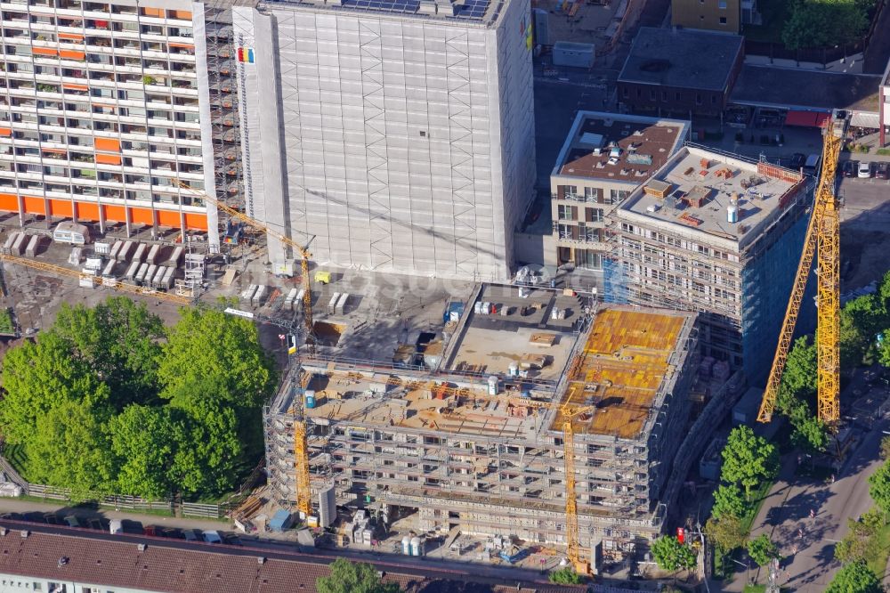 Luftaufnahme München - Baustelle zum Neubau eines Büro- und Geschäftshauses an der Züricher Straße in München im Bundesland Bayern