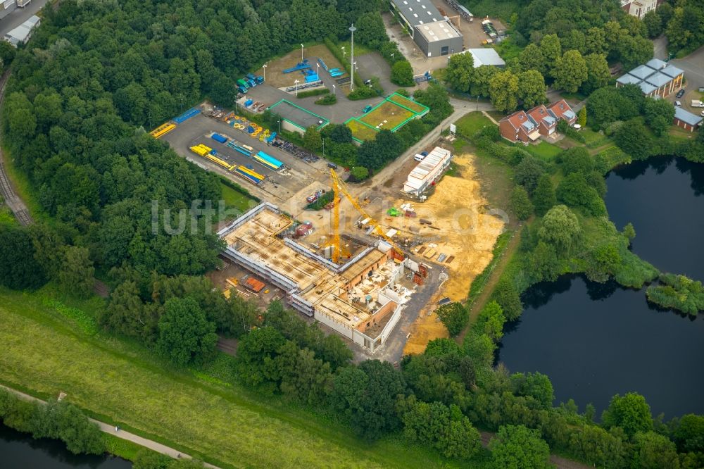 Luftbild Hattingen - Baustelle zum Neubau eines Bürogebäude des Geschäftshauses der Stadtwerke Hattingen GmbH am Weg zum Wasserwerk in Hattingen im Bundesland Nordrhein-Westfalen, Deutschland