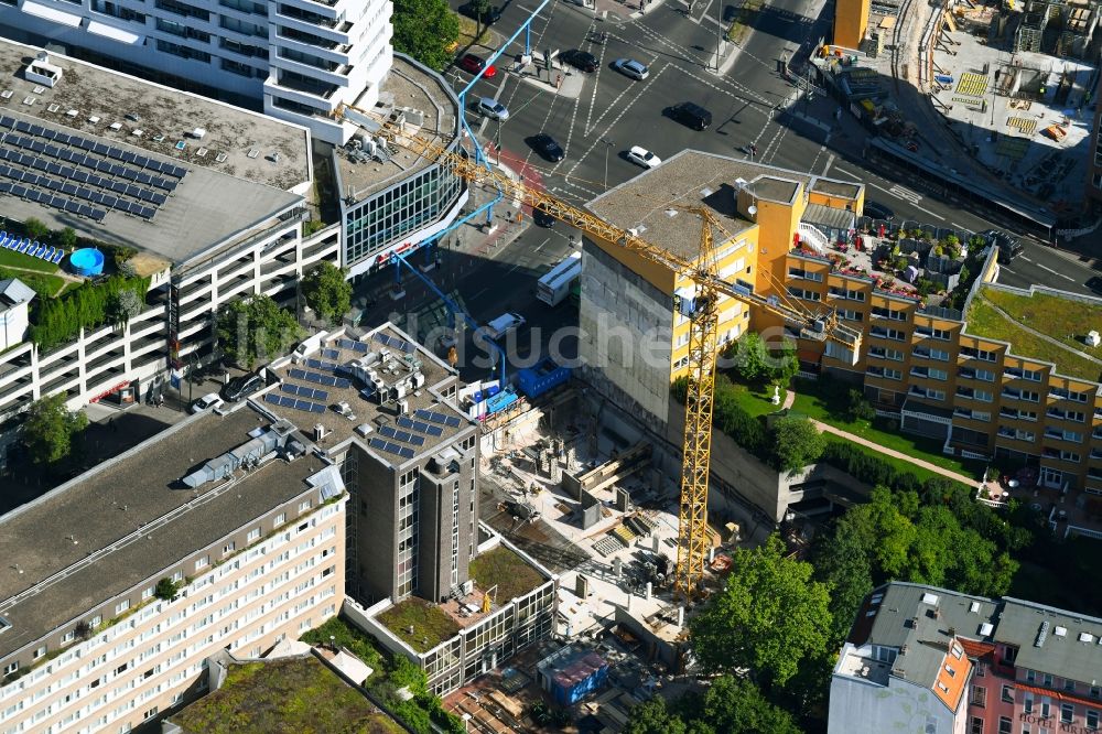 Berlin aus der Vogelperspektive: Baustelle zum Neubau des Bürohaus- Gebäude Nürnberger Straße im Ortsteil Charlottenburg in Berlin, Deutschland