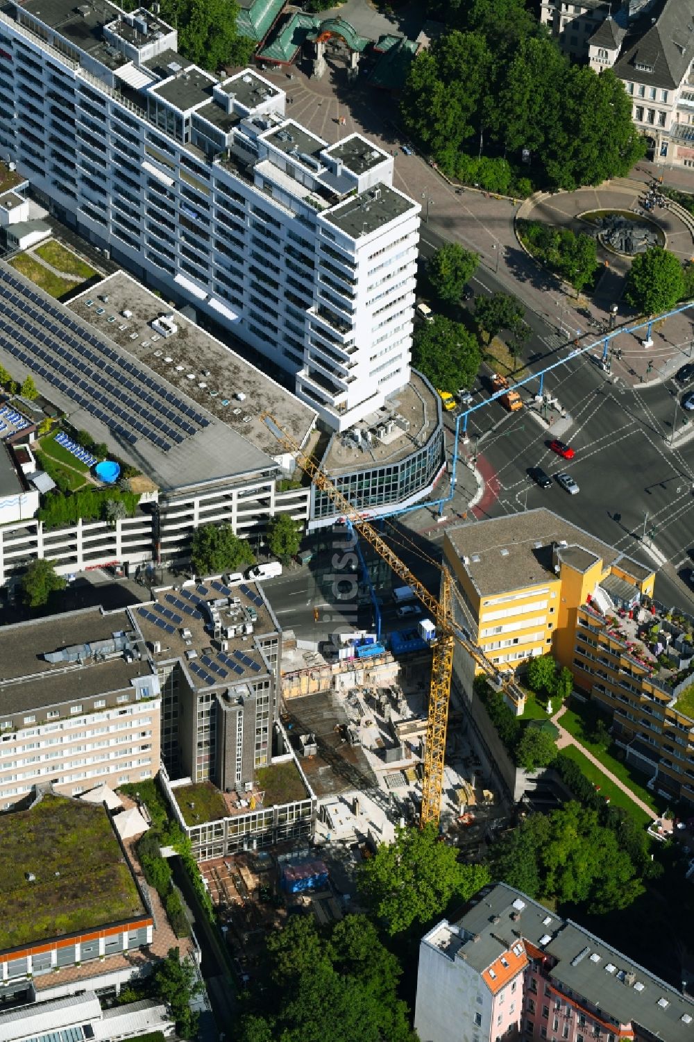 Luftaufnahme Berlin - Baustelle zum Neubau des Bürohaus- Gebäude Nürnberger Straße im Ortsteil Charlottenburg in Berlin, Deutschland