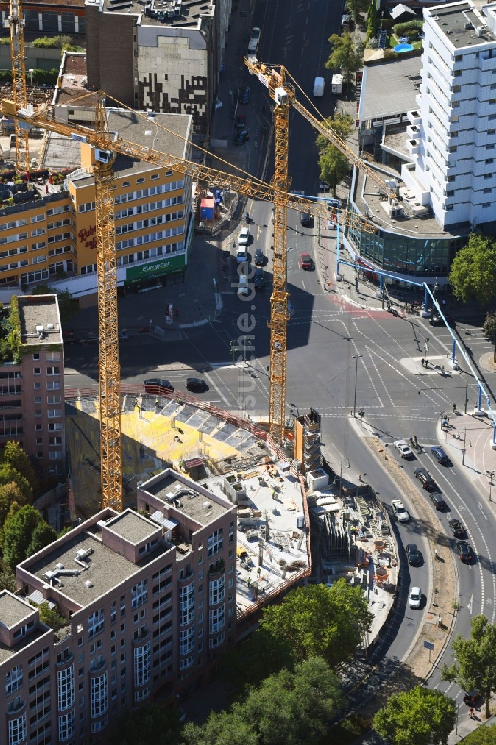 Berlin aus der Vogelperspektive: Baustelle zum Neubau des Bürohaus- Gebäude Nürnberger Straße im Ortsteil Charlottenburg in Berlin, Deutschland