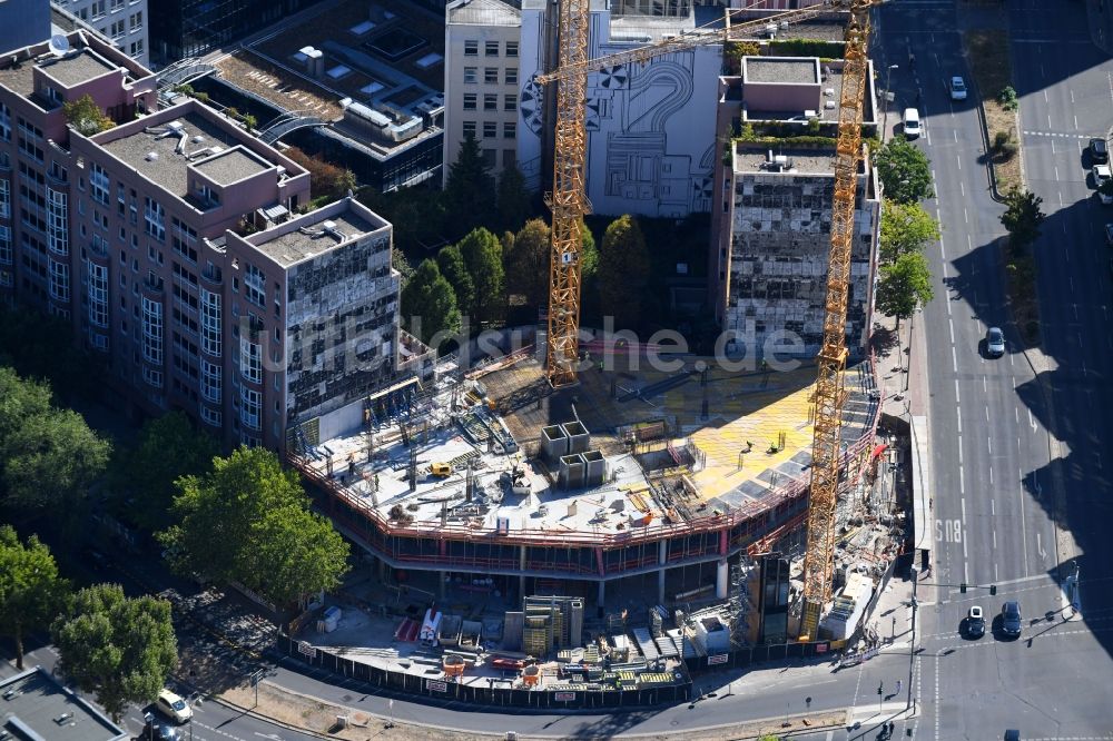 Berlin von oben - Baustelle zum Neubau des Bürohaus- Gebäude Nürnberger Straße im Ortsteil Charlottenburg in Berlin, Deutschland