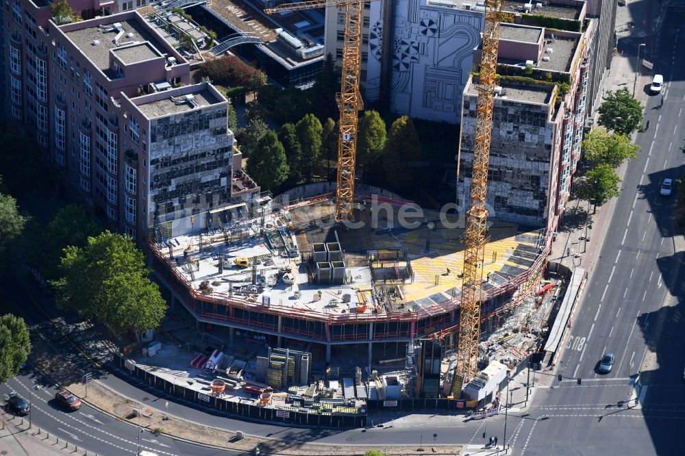 Berlin aus der Vogelperspektive: Baustelle zum Neubau des Bürohaus- Gebäude Nürnberger Straße im Ortsteil Charlottenburg in Berlin, Deutschland