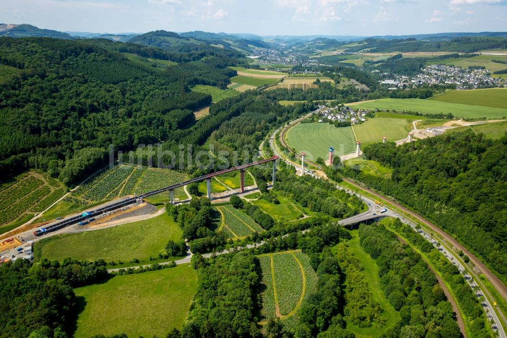 Luftaufnahme Olsberg - Baustelle zum Neubau der Bundesstraße B7 in Olsberg im Bundesland Nordrhein-Westfalen