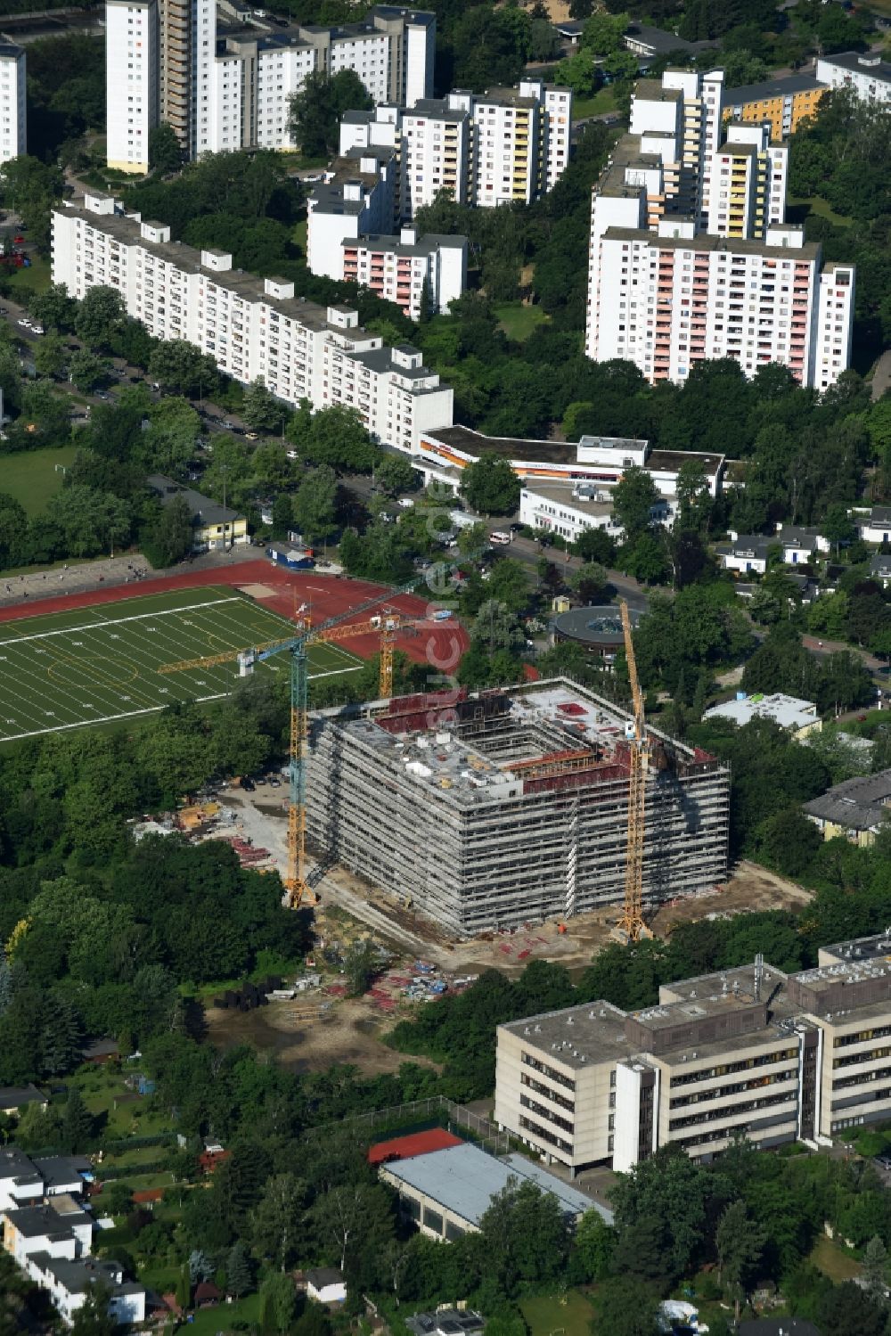 Berlin von oben - Baustelle zum Neubau des Campus- Gebäudes der Fachhochschule OSZ Lise Meitner in Berlin