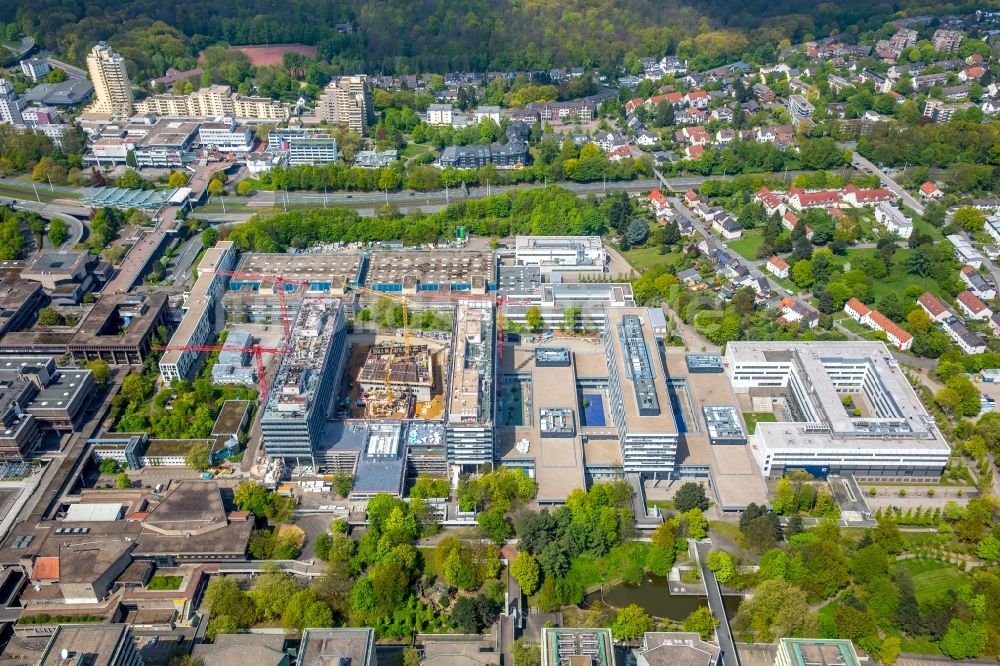 Bochum aus der Vogelperspektive: Baustelle zum Neubau am Campus der RUB Ruhr-Universität Bochum im Bundesland Nordrhein-Westfalen