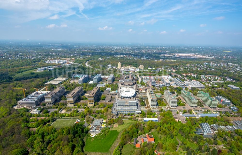 Bochum aus der Vogelperspektive: Baustelle zum Neubau am Campus der RUB Ruhr-Universität Bochum im Bundesland Nordrhein-Westfalen