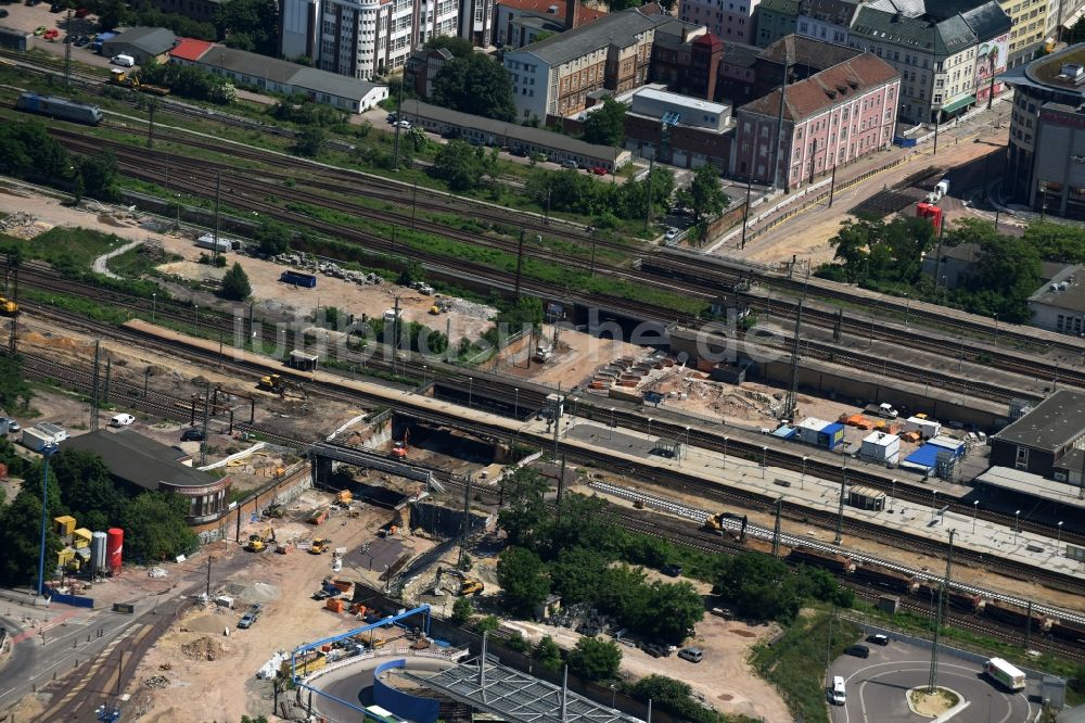 Magdeburg aus der Vogelperspektive: Baustelle zum Neubau des Citytunnels im Zuge der Bahnbrückensanierung der Deutschen Bahn in Magdeburg im Bundesland Sachsen-Anhalt