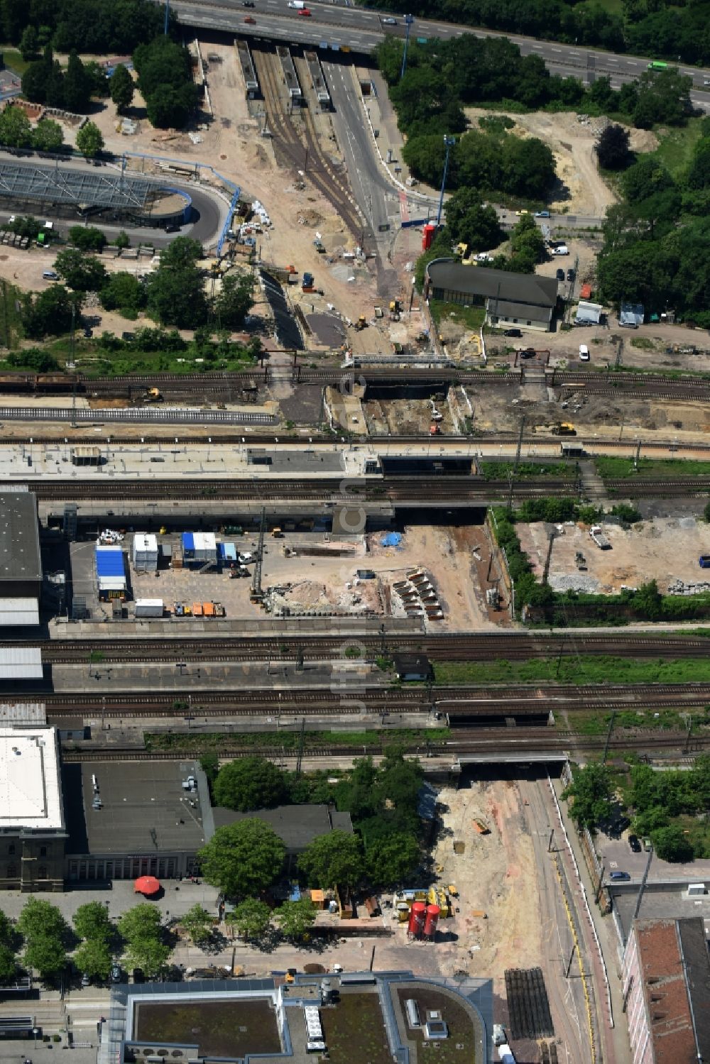 Luftaufnahme Magdeburg - Baustelle zum Neubau des Citytunnels im Zuge der Bahnbrückensanierung der Deutschen Bahn in Magdeburg im Bundesland Sachsen-Anhalt