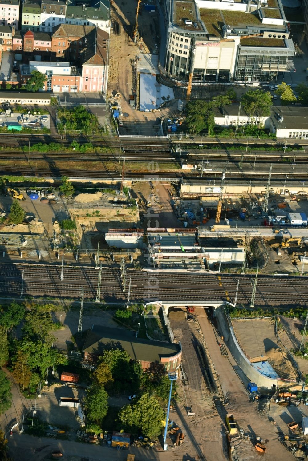 Luftaufnahme Magdeburg - Baustelle zum Neubau des Citytunnels im Zuge der Bahnbrückensanierung der Deutschen Bahn in Magdeburg im Bundesland Sachsen-Anhalt