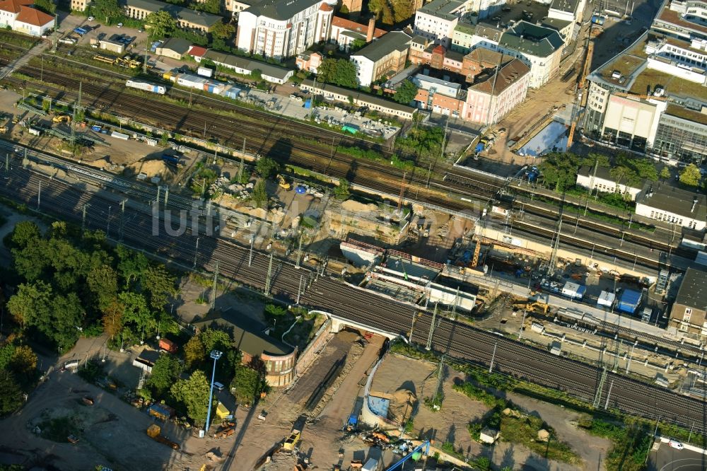 Magdeburg von oben - Baustelle zum Neubau des Citytunnels im Zuge der Bahnbrückensanierung der Deutschen Bahn in Magdeburg im Bundesland Sachsen-Anhalt