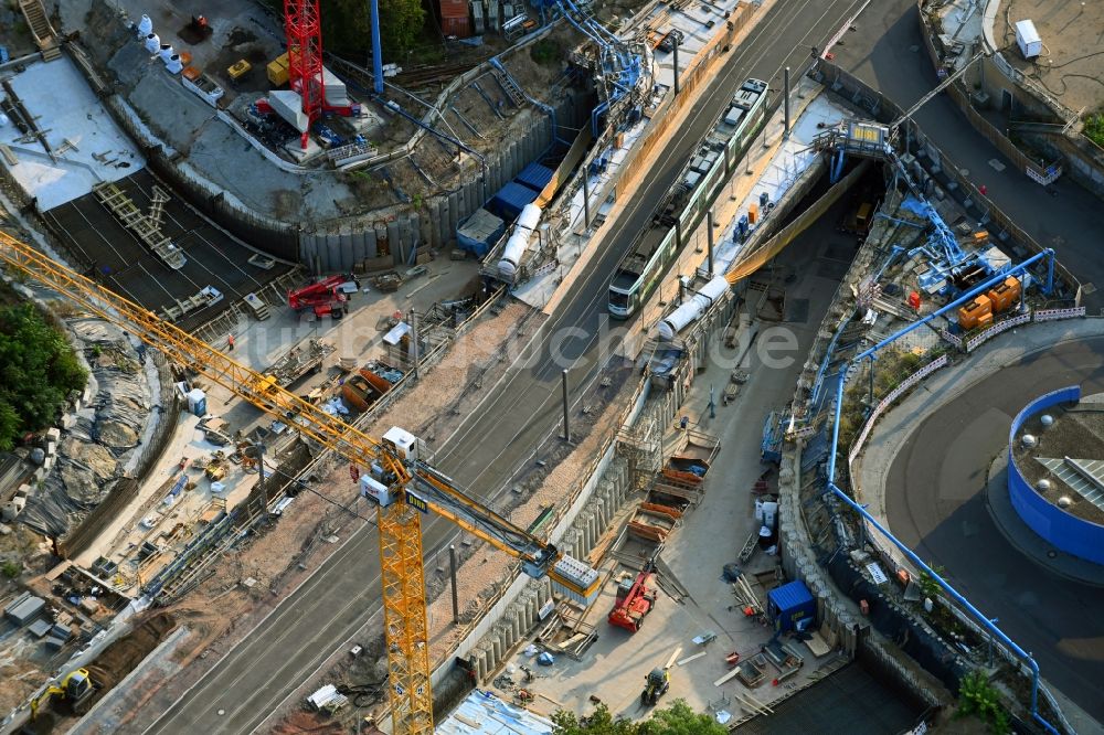 Magdeburg von oben - Baustelle zum Neubau des Citytunnels im Zuge der Bahnbrückensanierung der Deutschen Bahn in Magdeburg im Bundesland Sachsen-Anhalt