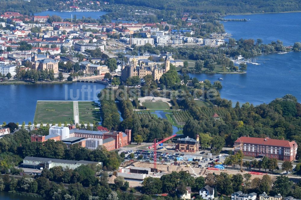 Schwerin von oben - Baustelle zum Neubau von Depots und Werkstätten in Schwerin im Bundesland Mecklenburg-Vorpommern, Deutschland