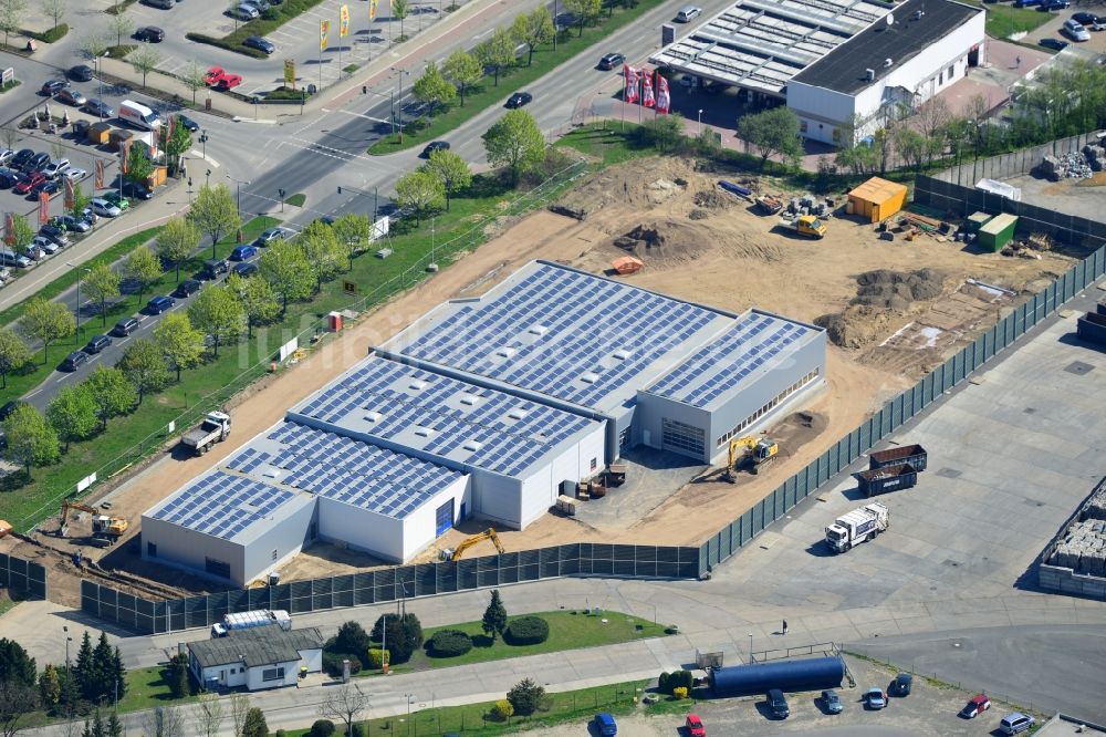 Luftbild Berlin - Baustelle zum Neubau eines Dienstleistungsgewerbezentrum für PKW`s und Nutzfahrzeuge an der B 1/5 in Berlin- Mahlsdorf