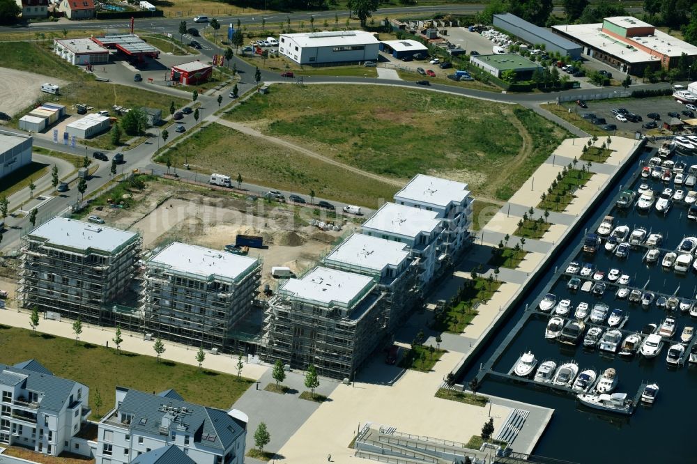 Luftaufnahme Werder (Havel) - Baustelle zum Neubau von Eigentumswohnungen RIVA WERDER MARITIM in Werder (Havel) im Bundesland Brandenburg, Deutschland