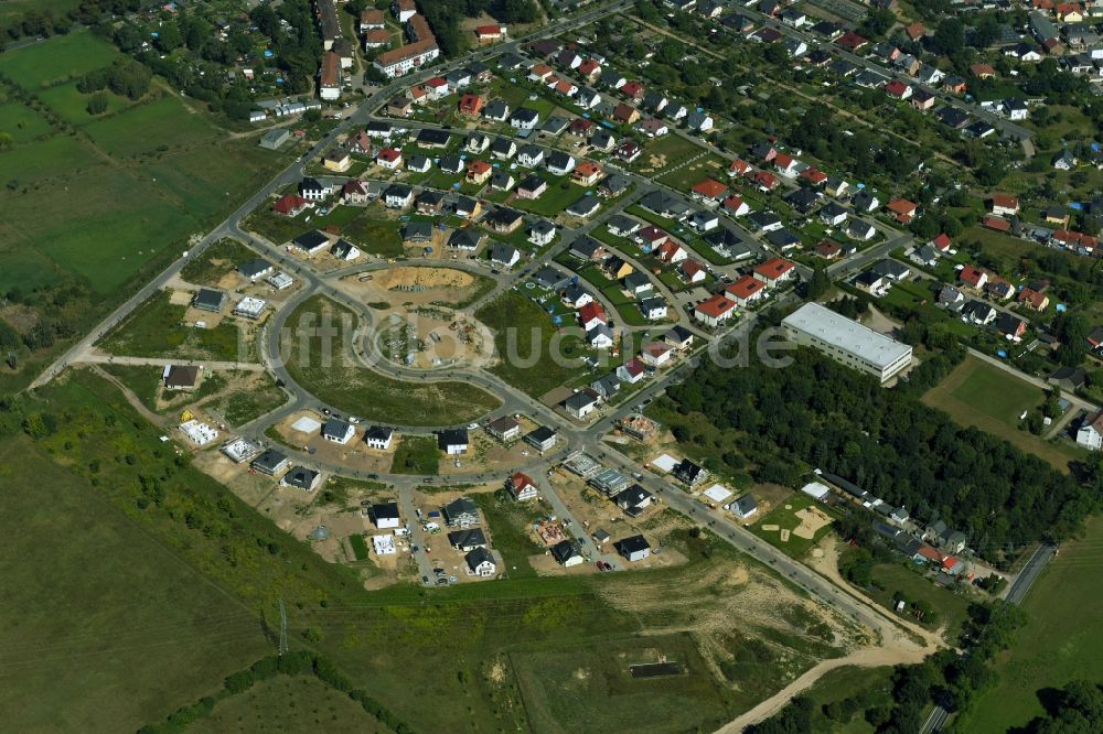 Luftaufnahme Großbeeren - Baustelle zum Neubau einer Einfamilienhaus-Wohnanlage in Großbeeren im Bundesland Brandenburg