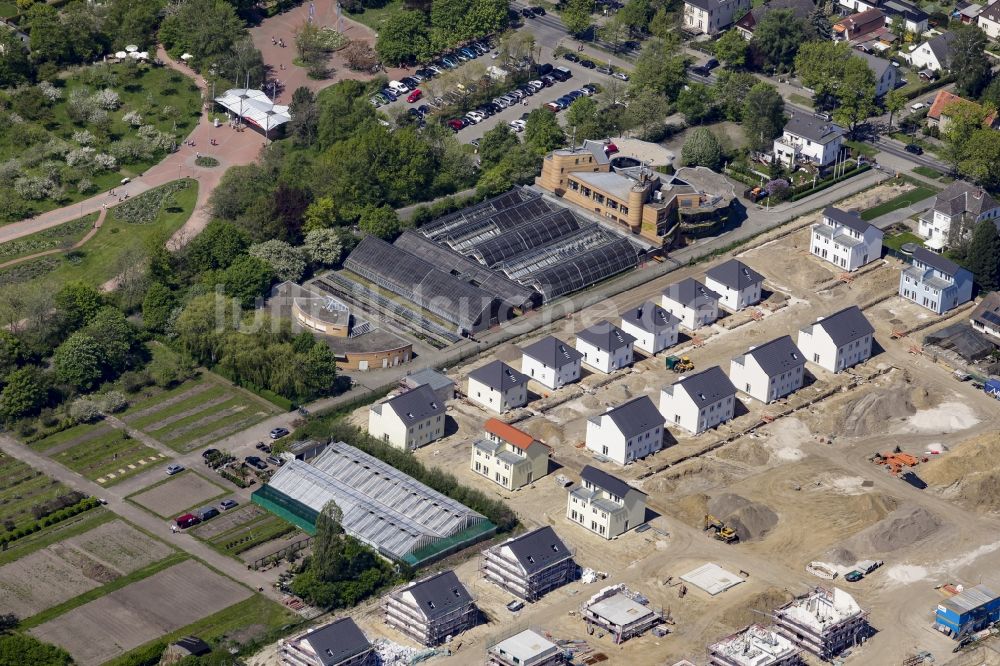 Luftbild Berlin - Baustelle zum Neubau von Einfamilienhäusern und Doppelhäusern an der Mohriner Allee im Ortsteil Britz in Berlin