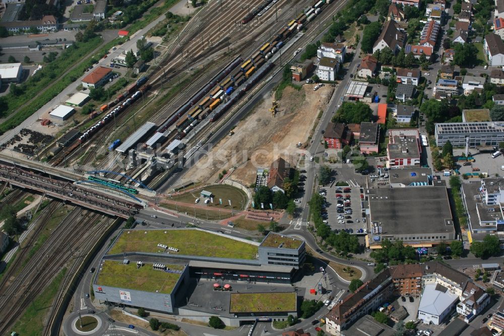 Weil am Rhein aus der Vogelperspektive: Baustelle zum Neubau des Einkaufszentrum Dreiländergalerie an der Friedensbrücke in Weil am Rhein im Bundesland Baden-Württemberg, Deutschland