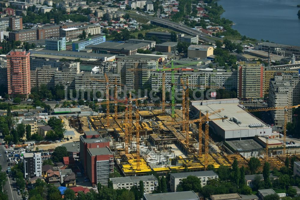 Bukarest von oben - Baustelle zum Neubau des Einkaufszentrum Mega Mall Bucharest an der Pierre de Coubert in Bukarest in Rumänien