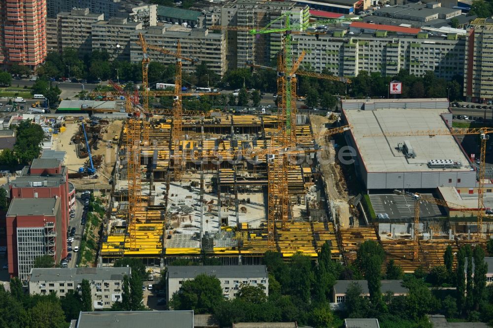 Bukarest von oben - Baustelle zum Neubau des Einkaufszentrum Mega Mall Bucharest an der Pierre de Coubert in Bukarest in Rumänien