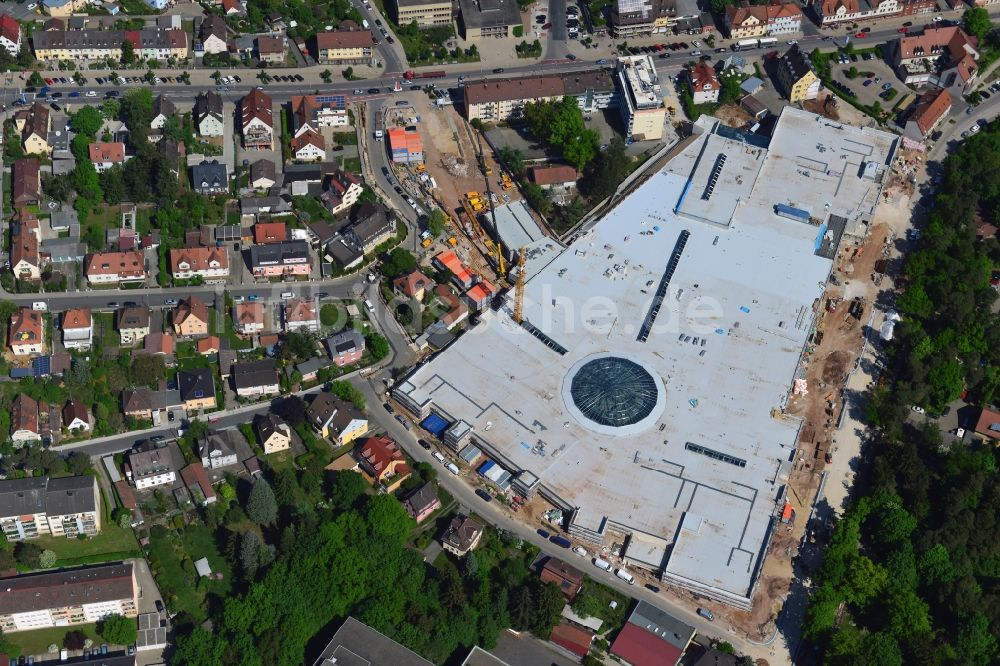 Stein aus der Vogelperspektive: Baustelle zum Neubau des Einkaufszentrums FORUM STEIN in der neuen Stadtmitte in Stein im Bundesland Bayern