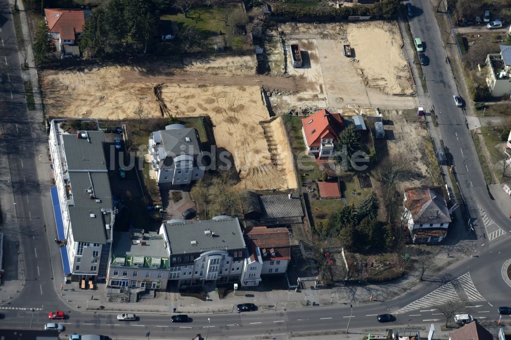 Berlin aus der Vogelperspektive: Baustelle zum Neubau eines Einkaufszentrums der Lidl Dienstleistung GmbH & Co. KG in Mahlsdorf in Berlin