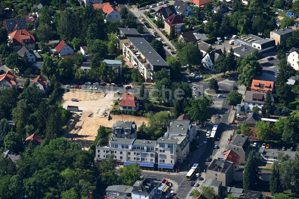 Luftbild Berlin - Baustelle zum Neubau eines Einkaufszentrums der Lidl Dienstleistung GmbH & Co. KG in Mahlsdorf in Berlin