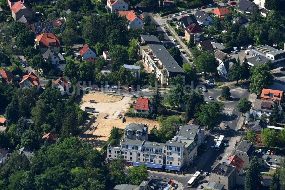 Berlin von oben - Baustelle zum Neubau eines Einkaufszentrums der Lidl Dienstleistung GmbH & Co. KG in Mahlsdorf in Berlin