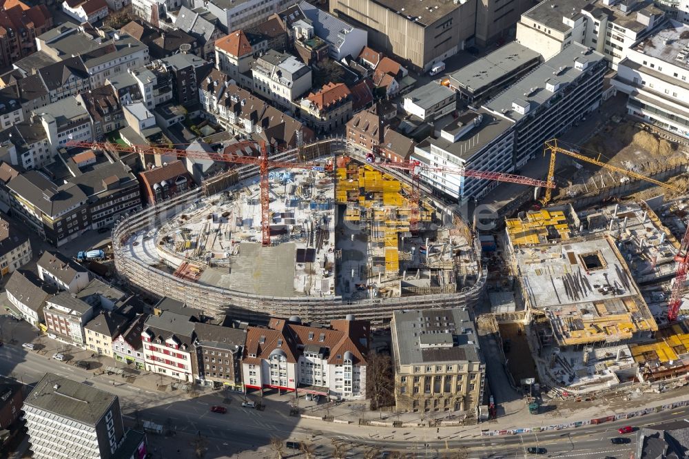 Luftbild Recklinghausen - Baustelle zum Neubau des Einkaufszentrums Recklinghausen Arcaden auf dem Gelände des ehemaligen Löhrhof Center s gegenüber dem Rathaus Recklinghausen im Bundesland Nordrhein-Westfalen NRW