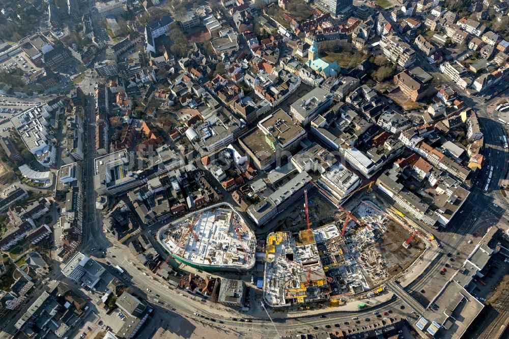 Recklinghausen von oben - Baustelle zum Neubau des Einkaufszentrums Recklinghausen Arcaden auf dem Gelände des ehemaligen Löhrhof Center s gegenüber dem Rathaus Recklinghausen im Bundesland Nordrhein-Westfalen NRW