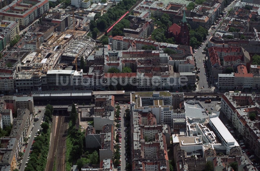 Luftbild Berlin Prenzlauer Berg - Baustelle zum Neubau des Einkaufszentrums Schönhauser Allee Arcaden am S-Bhf. Schönhauser Alle in Berlin Prenzlauer Berg