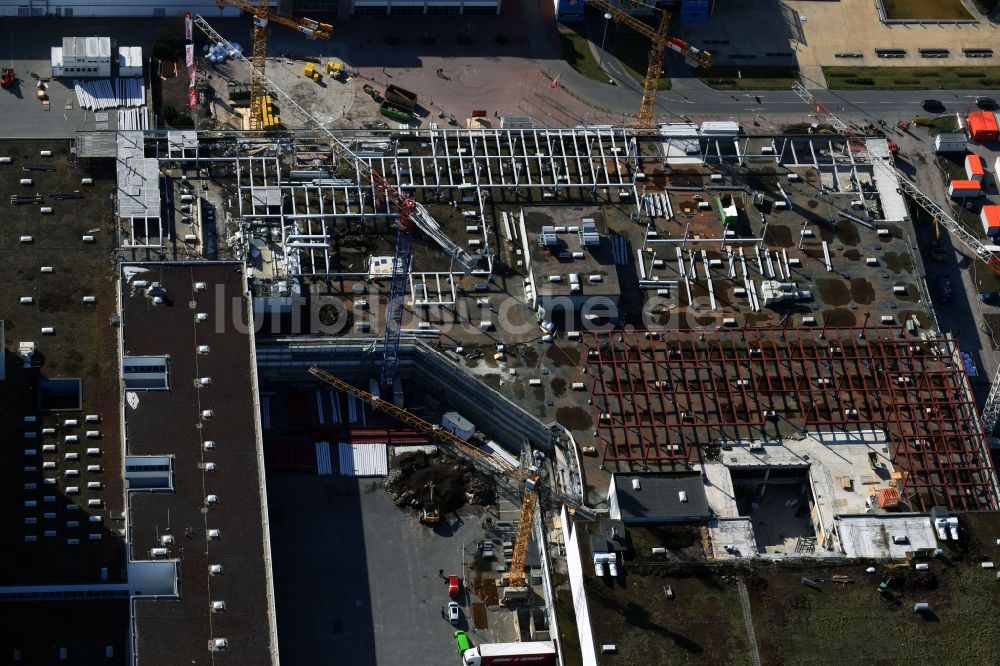 Luftbild Günthersdorf - Baustelle zum Neubau des Einrichtungshaus - Möbelmarkt der Höffner Möbelgesellschaft GmbH & Co. KG in Günthersdor im Bundesland Sachsen-Anhalt