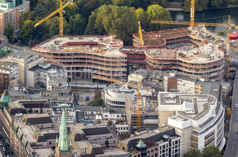 Düsseldorf aus der Vogelperspektive: Baustelle zum Neubau einer Einzelhandels- und Büroimmobilie „ Kö-Bogen “ in Düsseldorf im Bundesland Nordrhein-Westfalen