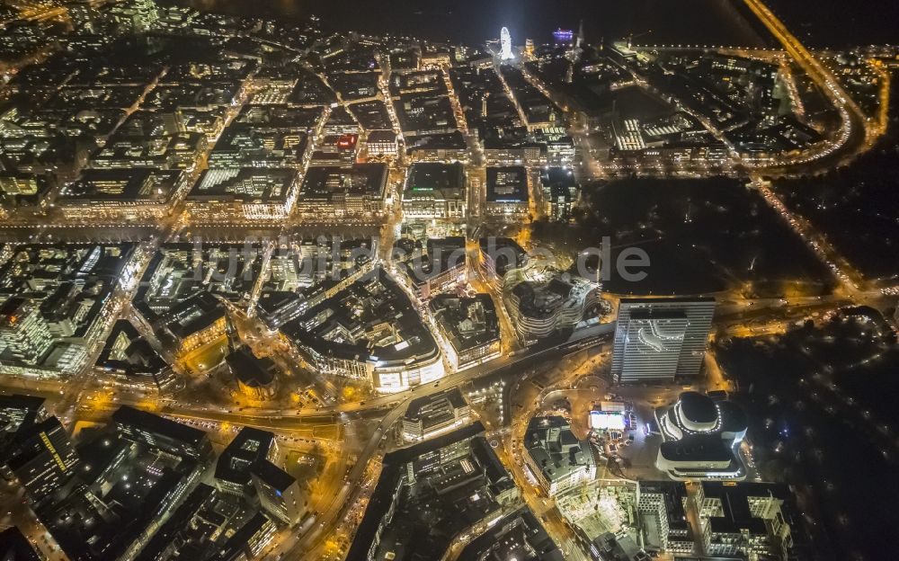 Luftbild Düsseldorf - Baustelle zum Neubau einer Einzelhandels- und Büroimmobilie „ Kö-Bogen “ in Düsseldorf im Bundesland Nordrhein-Westfalen