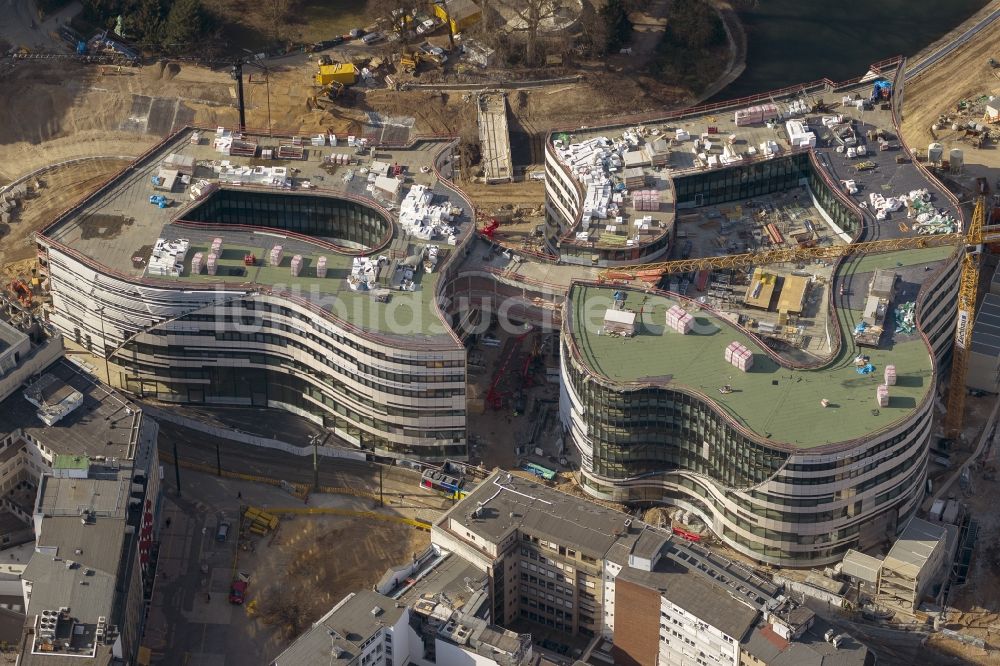 Luftaufnahme Düsseldorf - Baustelle zum Neubau einer Einzelhandels- und Büroimmobilie „ Kö-Bogen “ in Düsseldorf im Bundesland Nordrhein-Westfalen