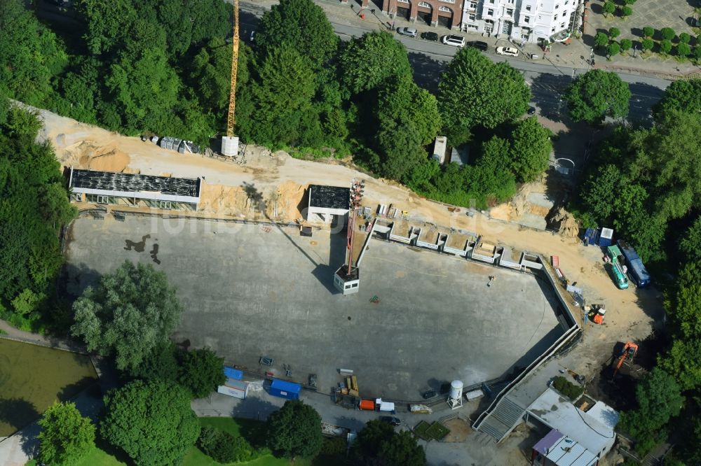 Hamburg aus der Vogelperspektive: Baustelle zum Neubau der Eis Arena Hamburg Planten un Blomen am Holstenwall in Hamburg, Deutschland