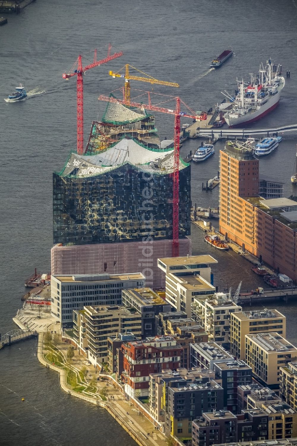 Luftbild Hamburg - Baustelle zum Neubau der Elbphilharmonie in der HafenCity von Hamburg