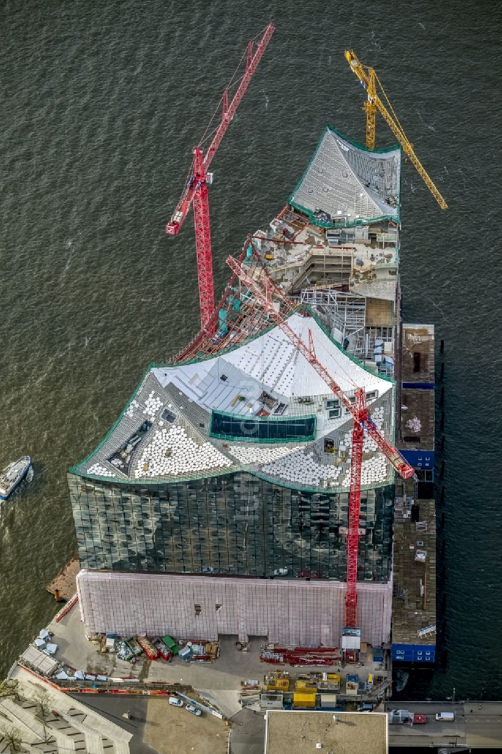 Luftbild Hamburg - Baustelle zum Neubau der Elbphilharmonie in der HafenCity von Hamburg