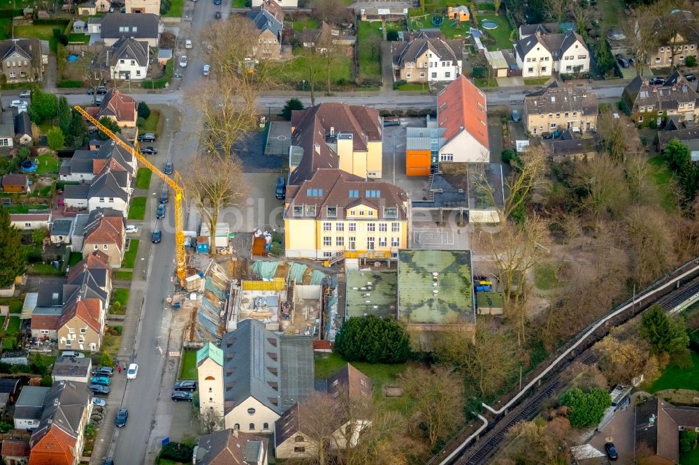 Gladbeck aus der Vogelperspektive: Baustelle zum Neubau- Erweiterungsbau der Jordan-Mai-Schule in der Söllerstraße in Gladbeck im Bundesland Nordrhein-Westfalen, Deutschland